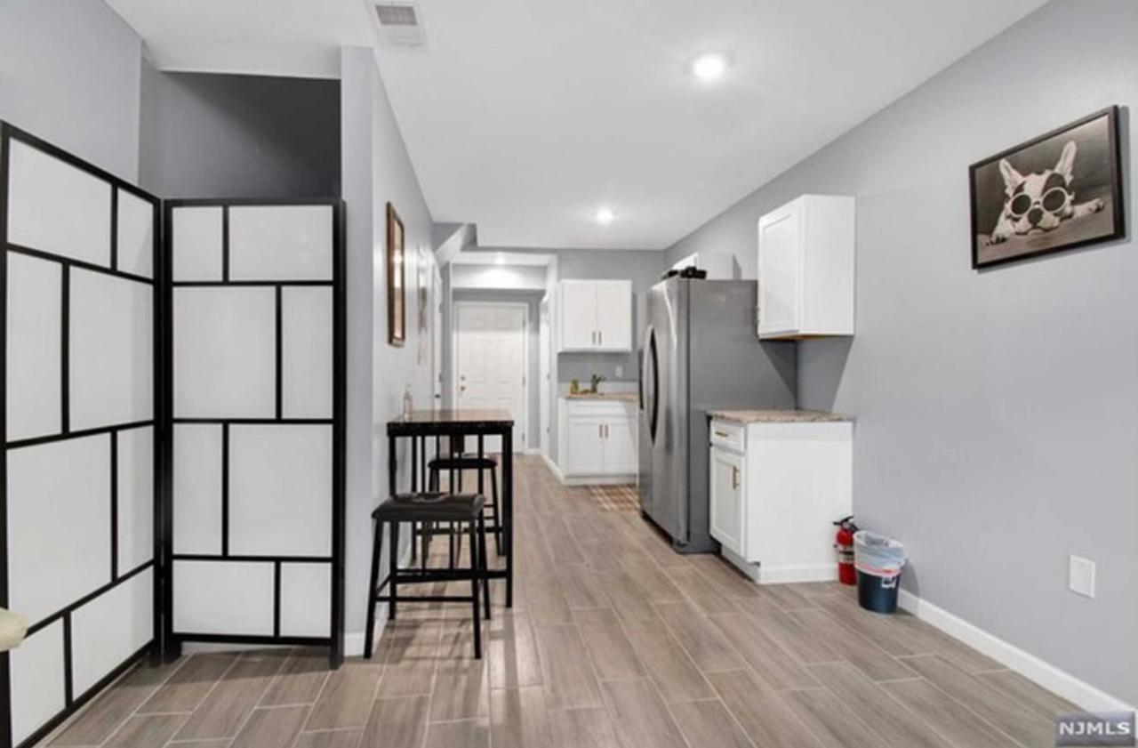 Cozy Inspired Studio Apartment Newark Eksteriør bilde