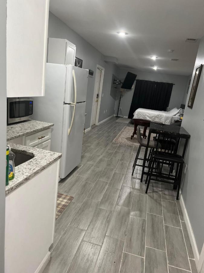 Cozy Inspired Studio Apartment Newark Eksteriør bilde
