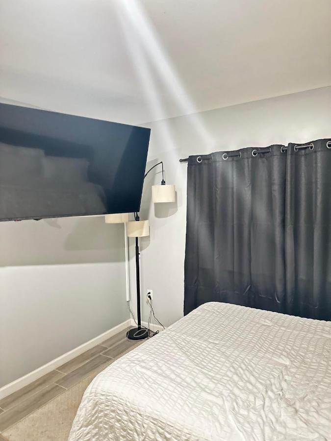 Cozy Inspired Studio Apartment Newark Eksteriør bilde